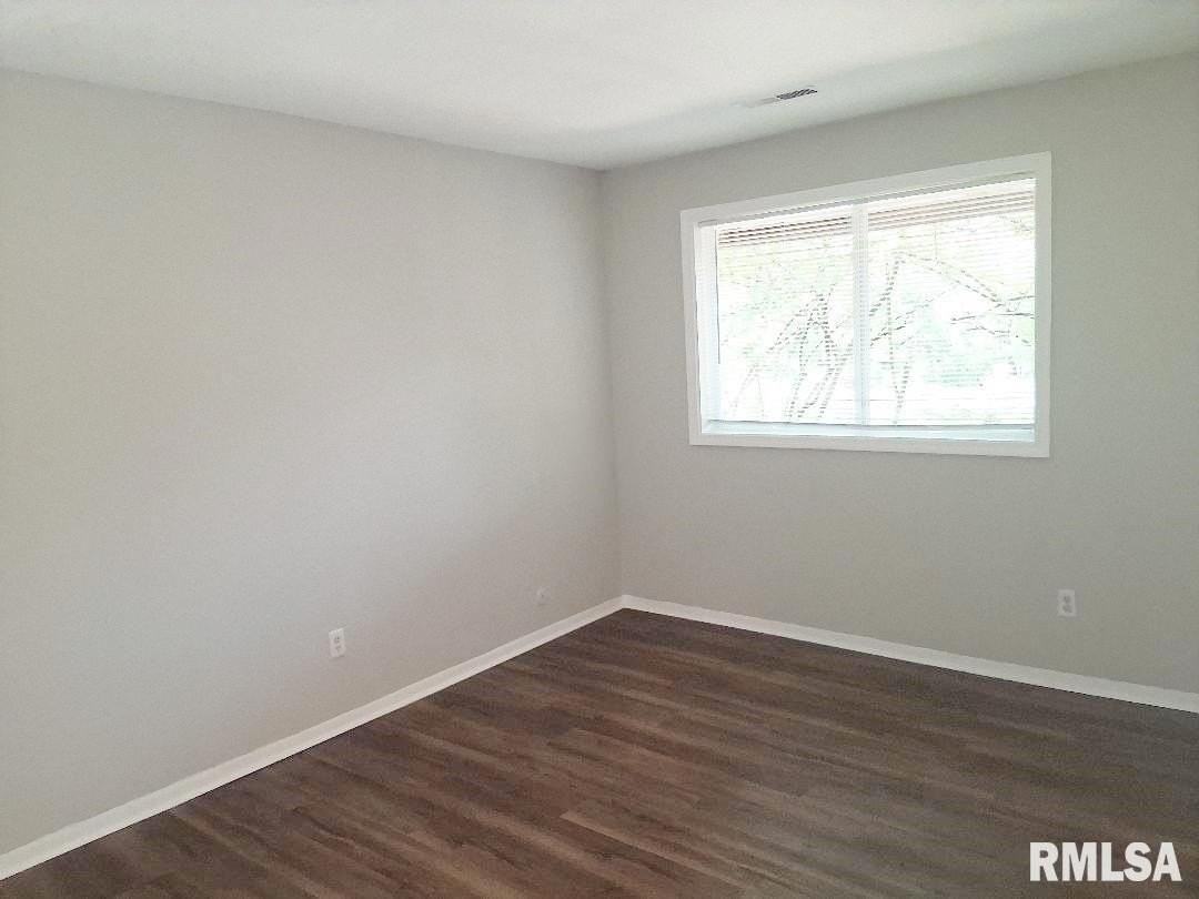 1514 N Pierson Ave #A - Photo 7 of 9