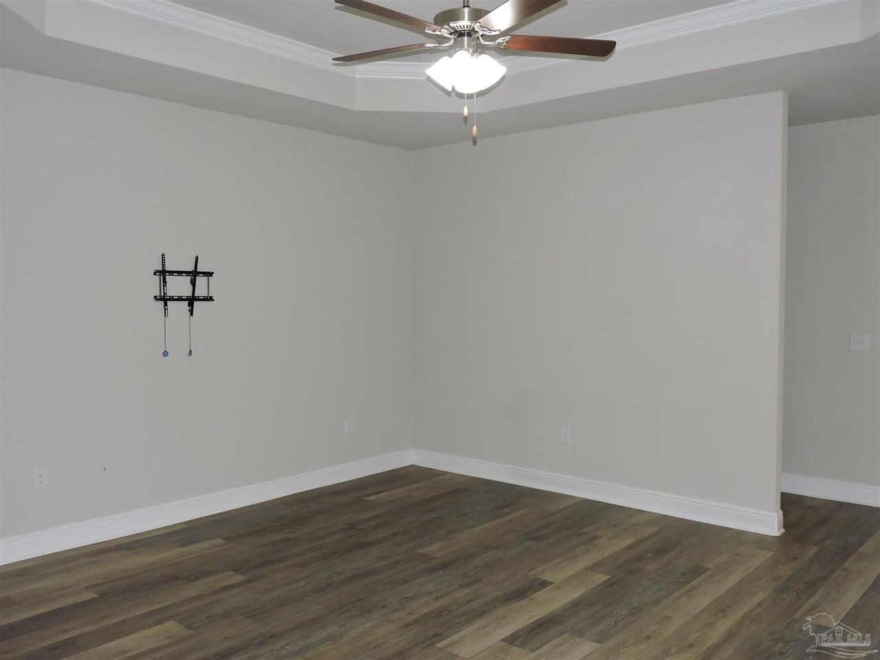 3831 Shady Grove Dr - Photo 2 of 25