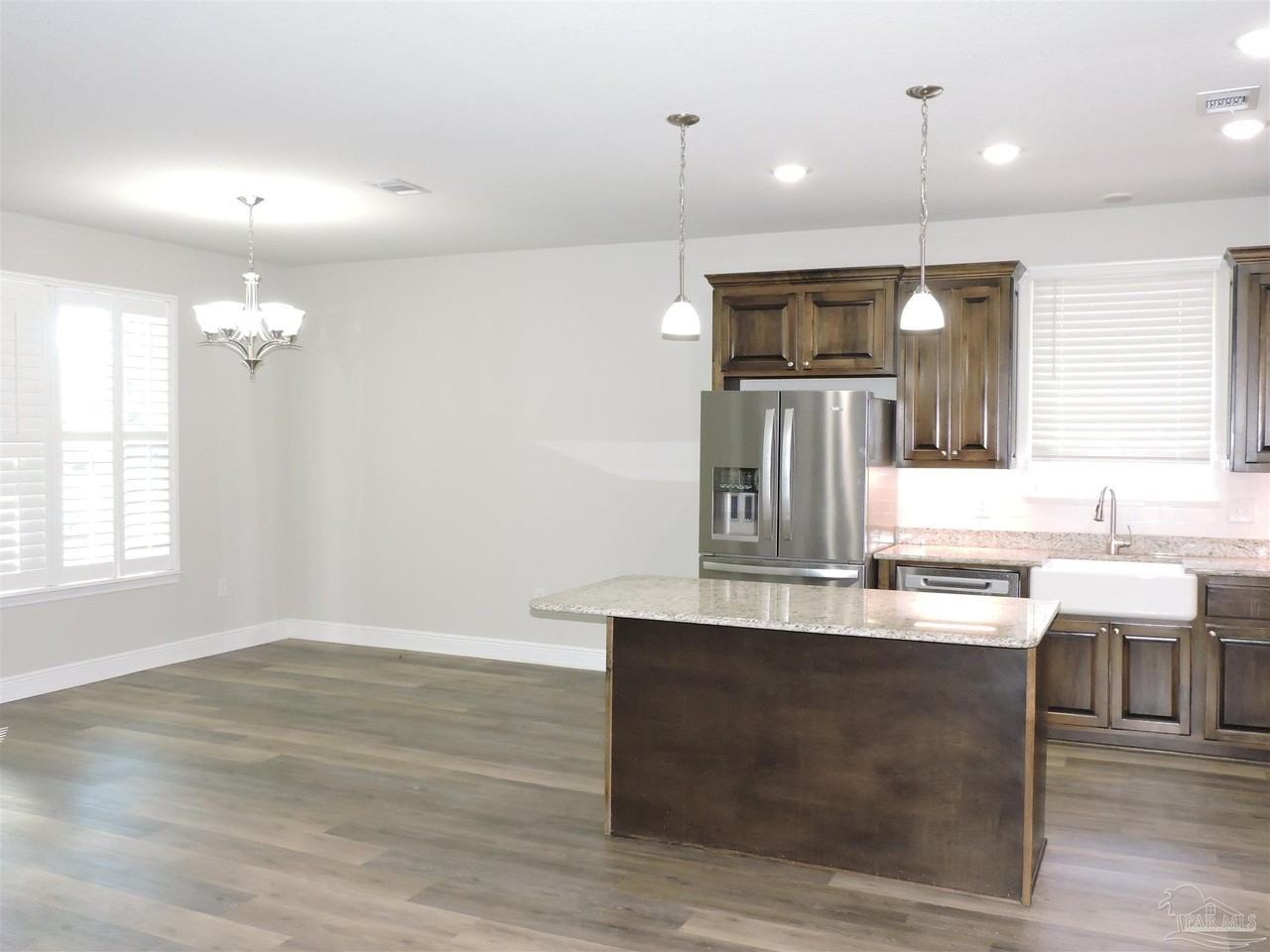 3831 Shady Grove Dr - Photo 5 of 25