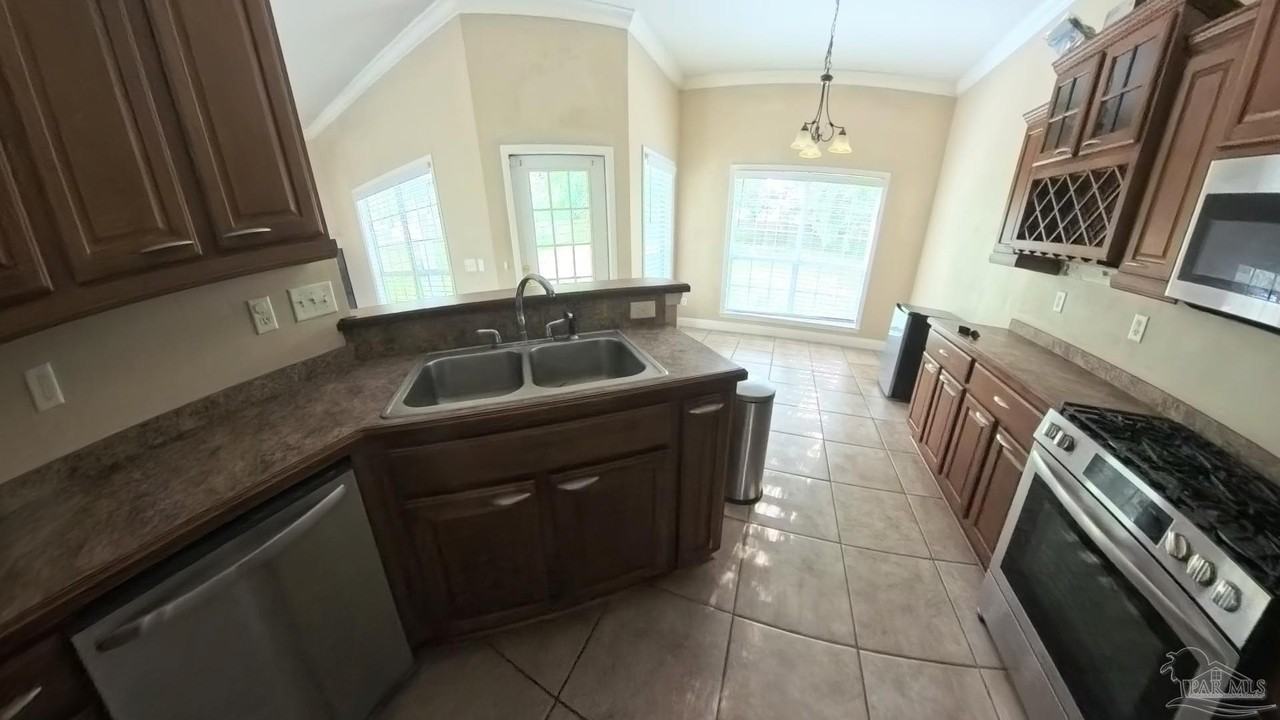 1441 Chalet Pl - Photo 2 of 4