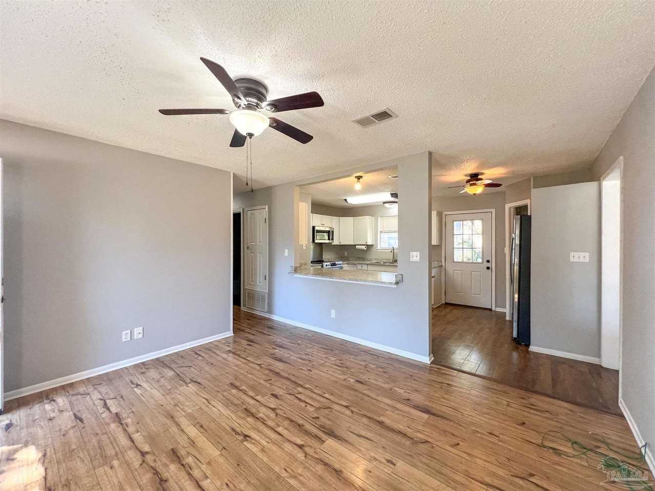 5430 Jenny Cir - Photo 3 of 25