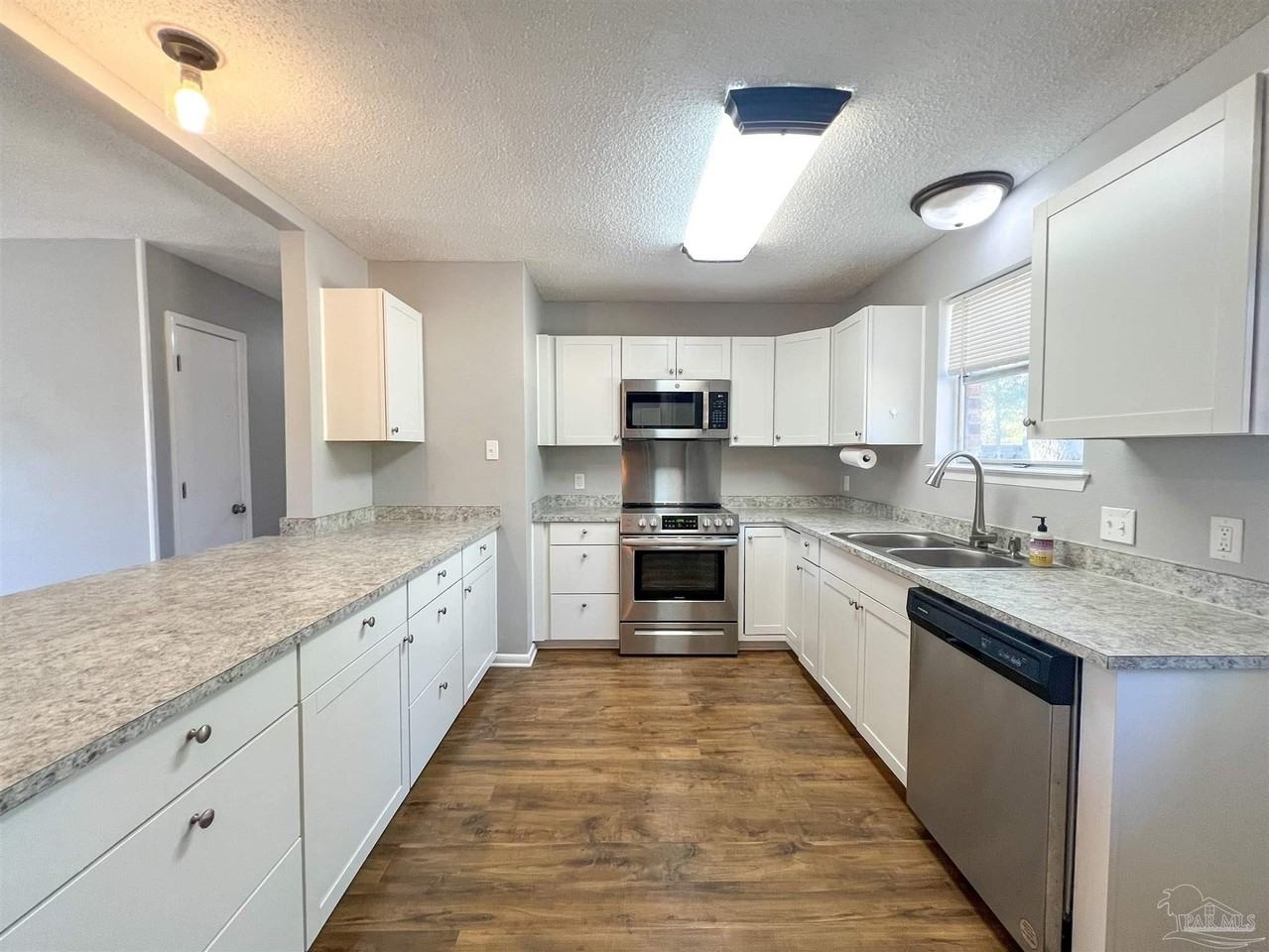 5430 Jenny Cir - Photo 4 of 25