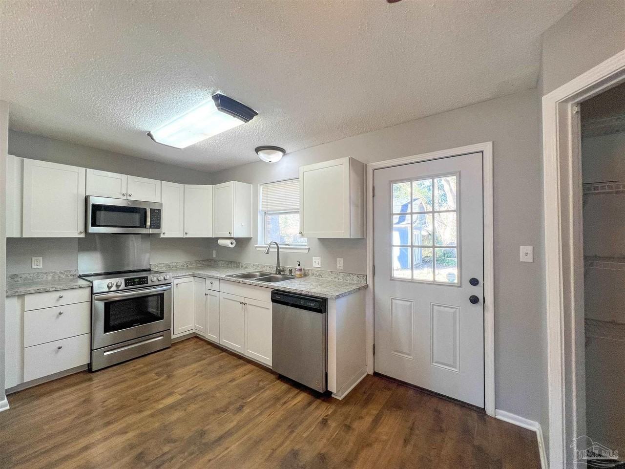 5430 Jenny Cir - Photo 5 of 25