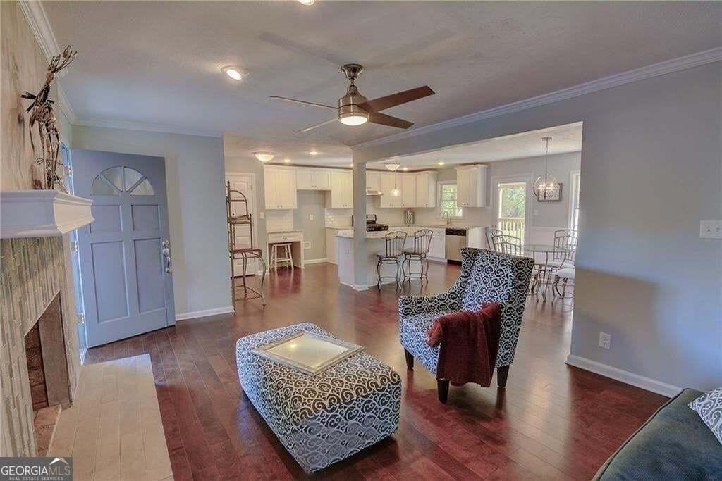3188 Robin Ln - Photo 7 of 20