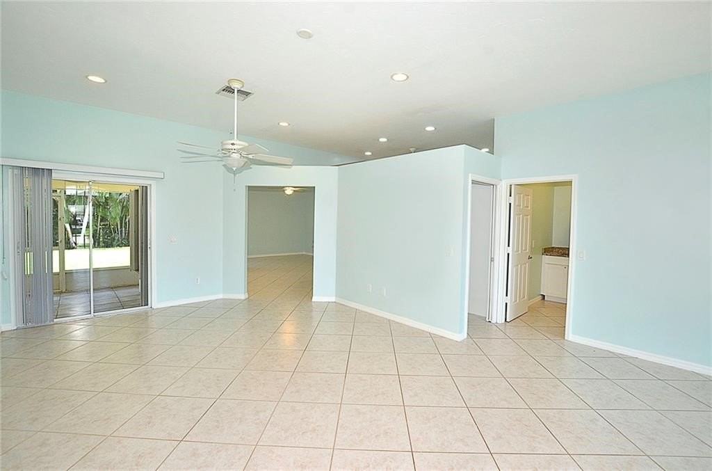 3790 7th Pl - Photo 5 of 28