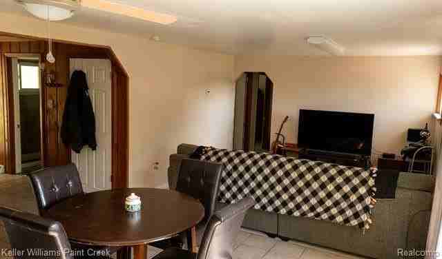 801 N Long Lake Blvd - Photo 3 of 14