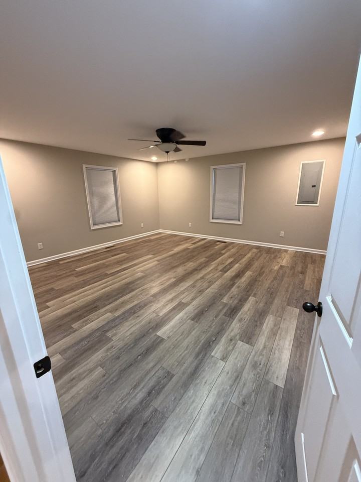 180 Ashwood Rd - Photo 7 of 11