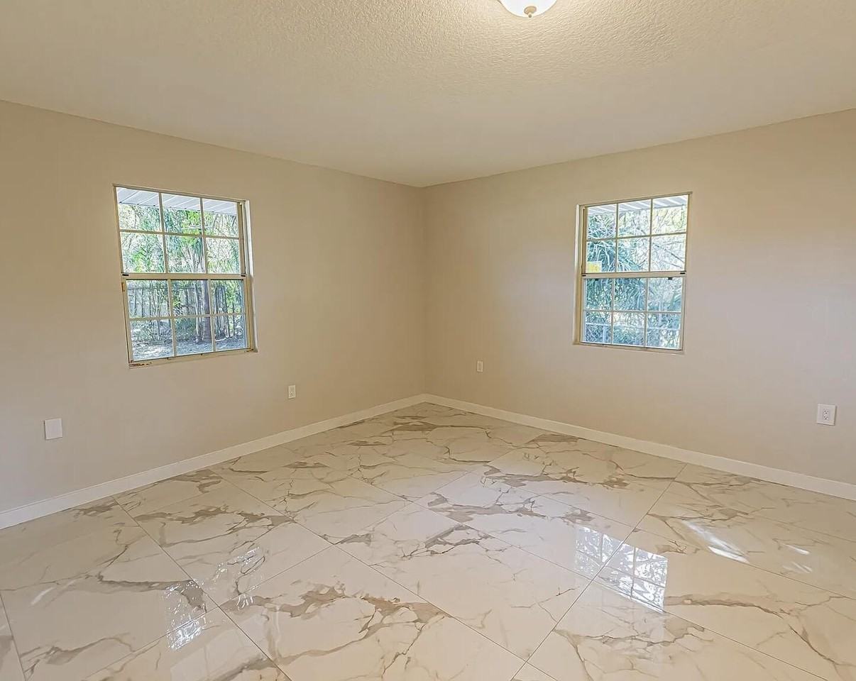 2312 N 42nd St - Photo 2 of 5
