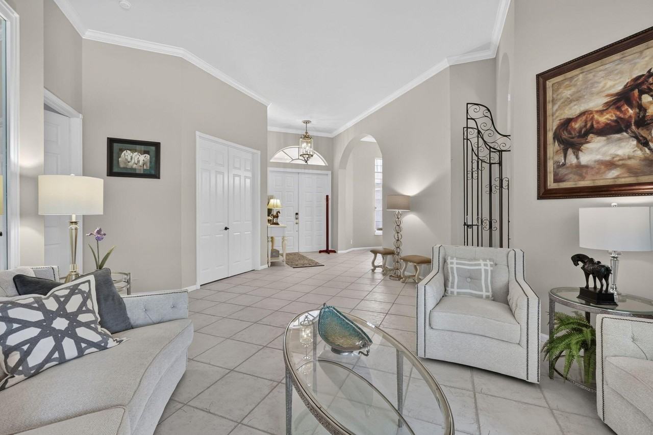 15691 Cedar Grove Ln - Photo 5 of 39