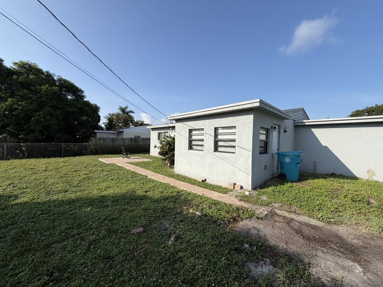1526 Ne 1st Ct - Photo 7 of 34