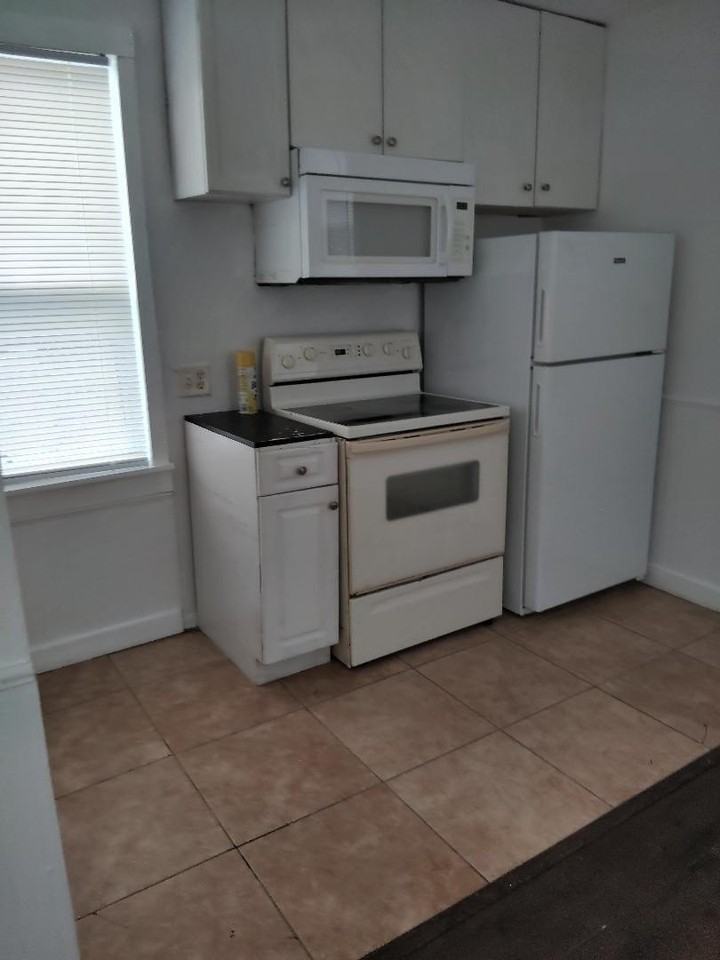 1831 Juno Rd #C - Photo 5 of 8