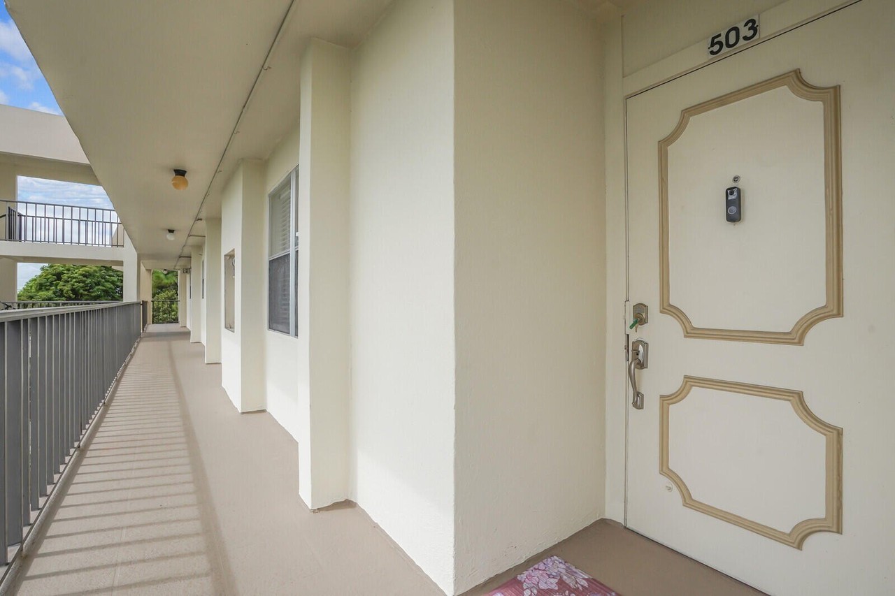 3959 Via Poinciana #503 - Photo 4 of 29