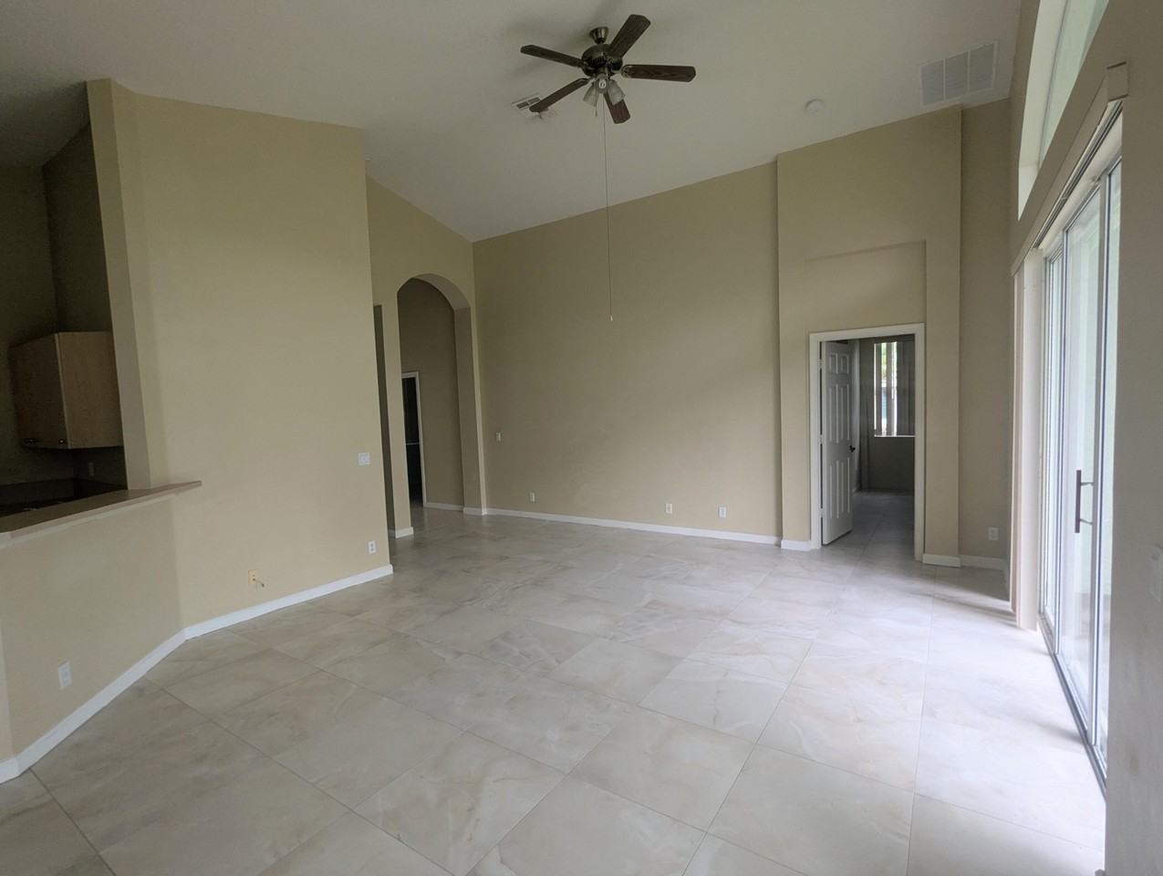 185 Nw Willow Grove Ave - Photo 2 of 33