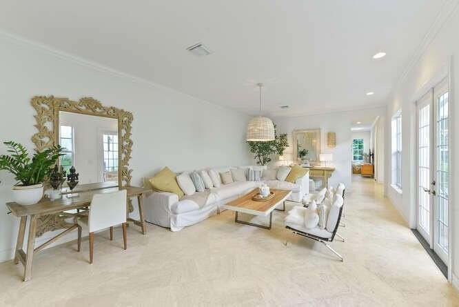 1014 Bay St - Photo 3 of 35