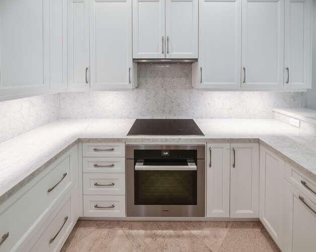 1014 Bay St - Photo 6 of 35