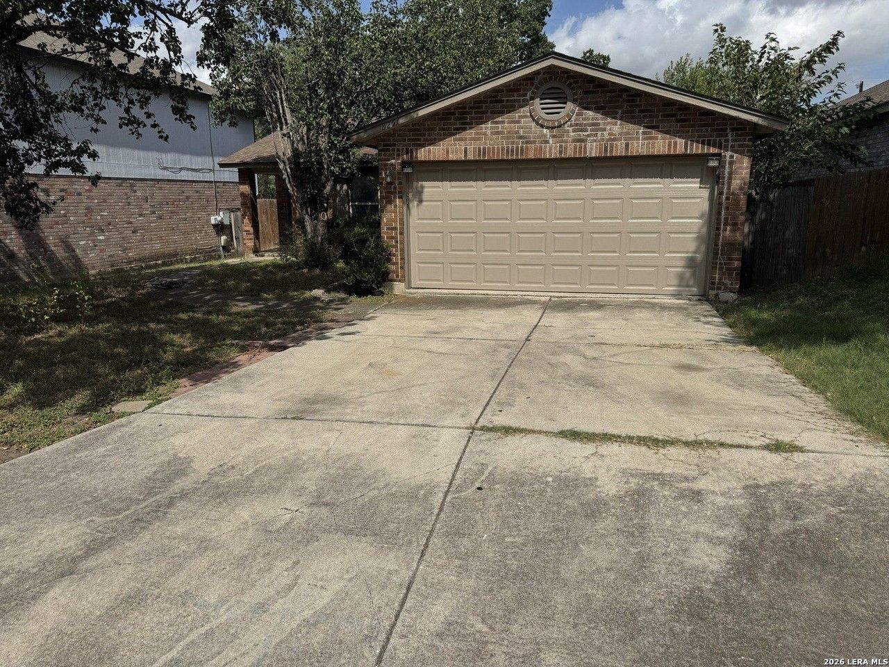 8251 Sunshine Trail Dr - Photo 2 of 21