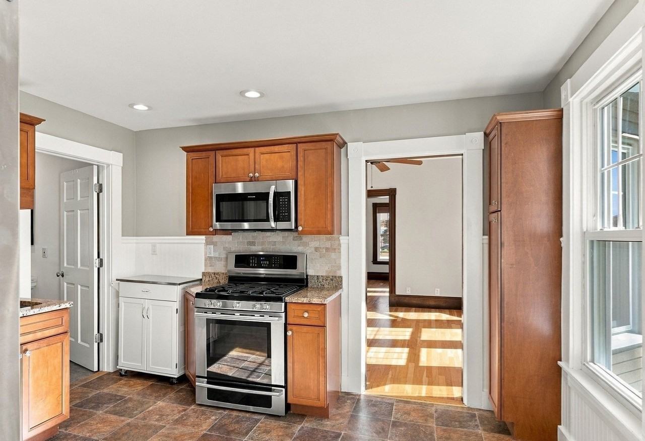 236 Bolton St - Photo 2 of 24