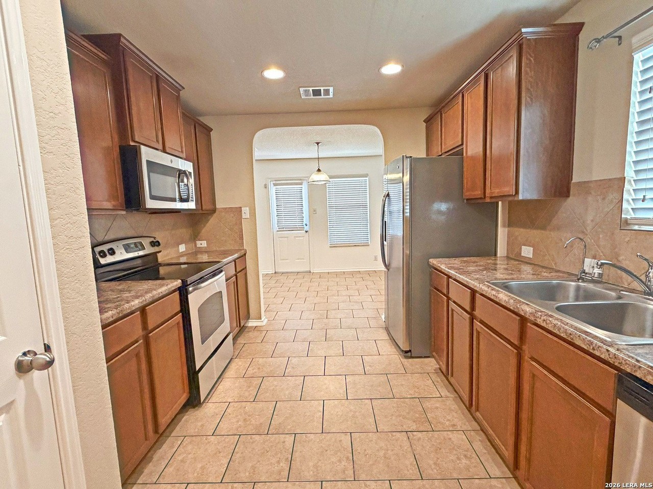 11342 Camp Creek Trl - Photo 4 of 22