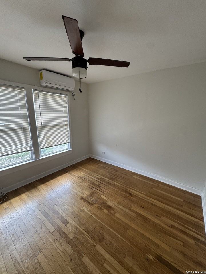 251 Claremont Ave - Photo 4 of 15