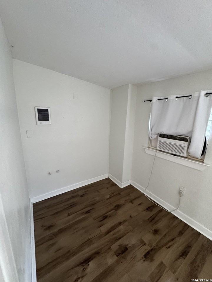 251 Claremont Ave - Photo 7 of 15
