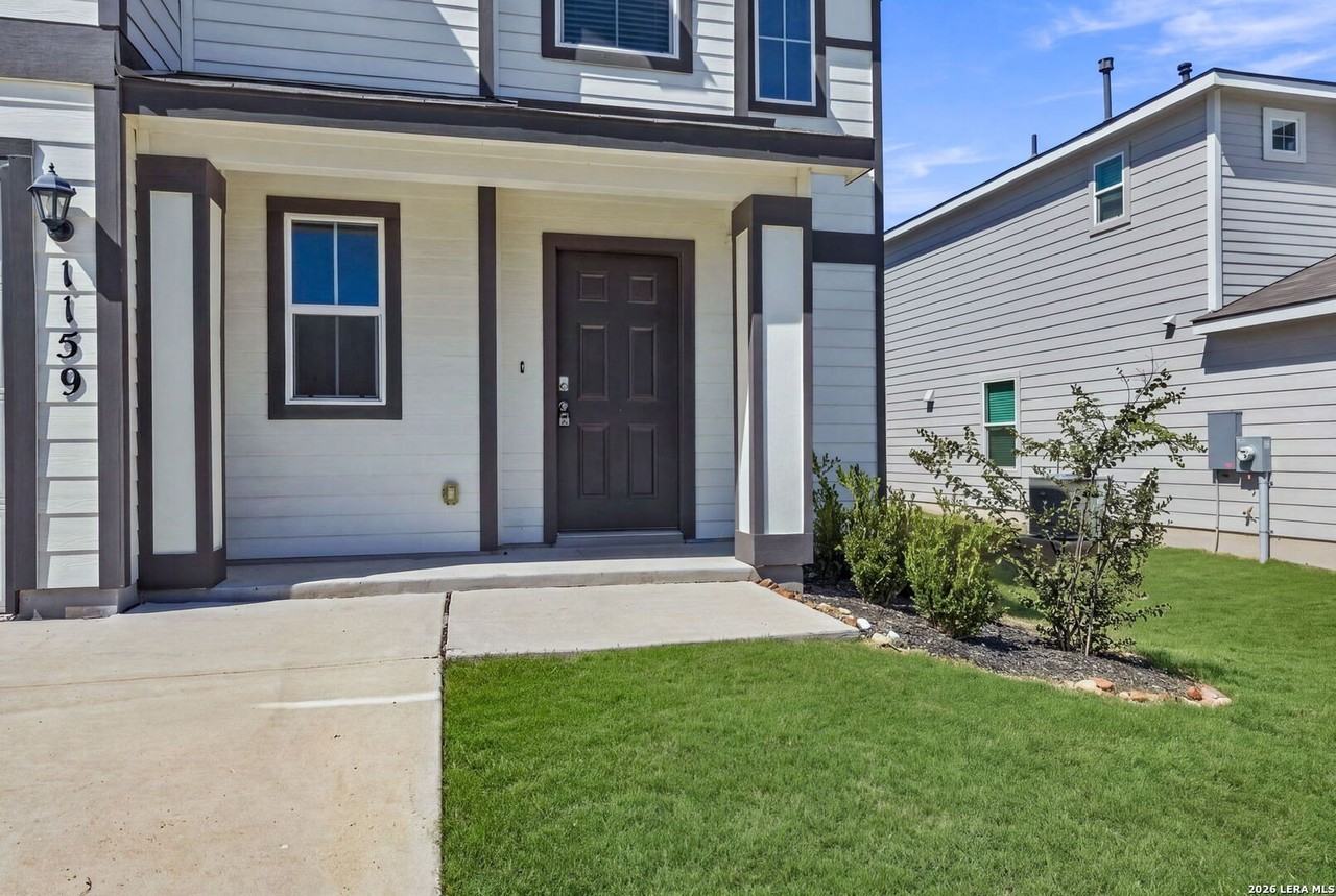 1159 Pacific Monarch - Photo 4 of 35