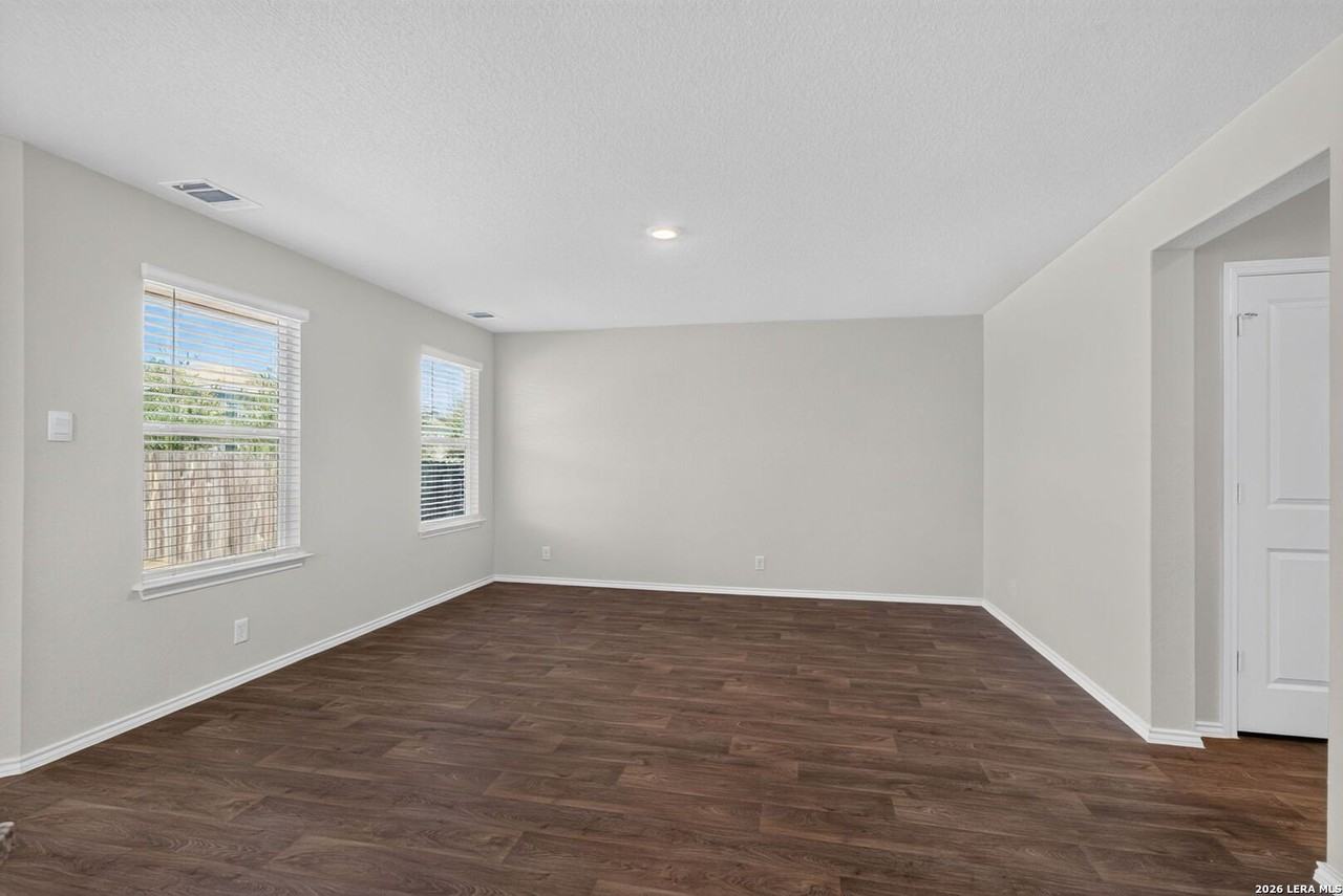 1159 Pacific Monarch - Photo 6 of 35