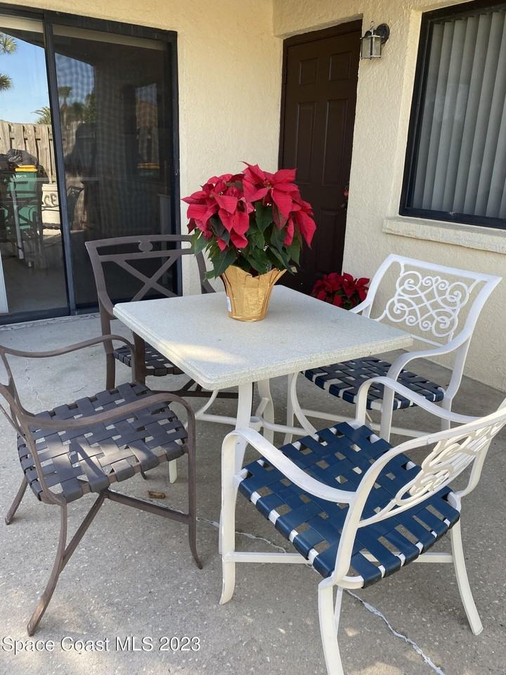 3201 Sea Shore Way - Photo 5 of 45