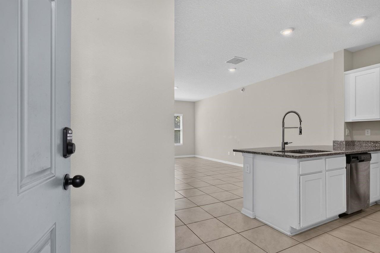 341 Coastline Way - Photo 6 of 50