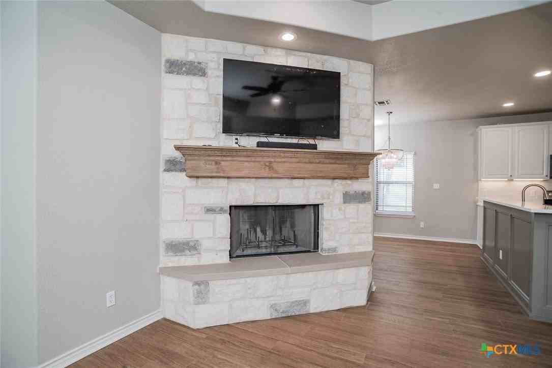 526 Blue Heron Ln - Photo 7 of 31