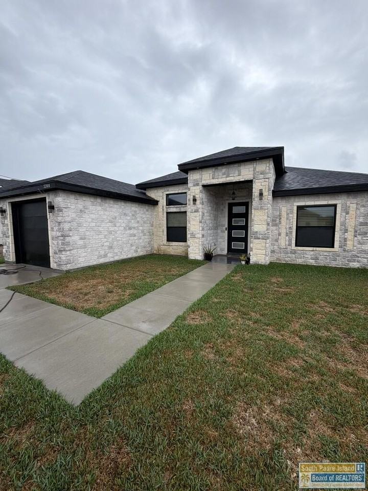32866 Nayeli St - Photo 2 of 14