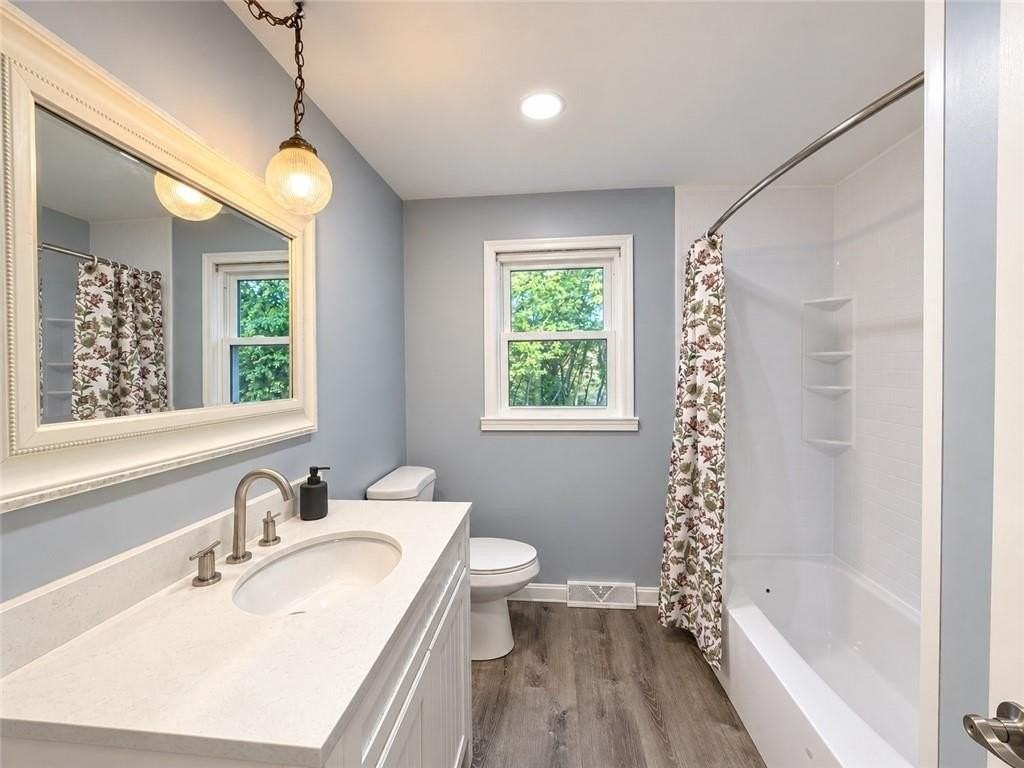 76 Verdant Dr - Photo 5 of 22
