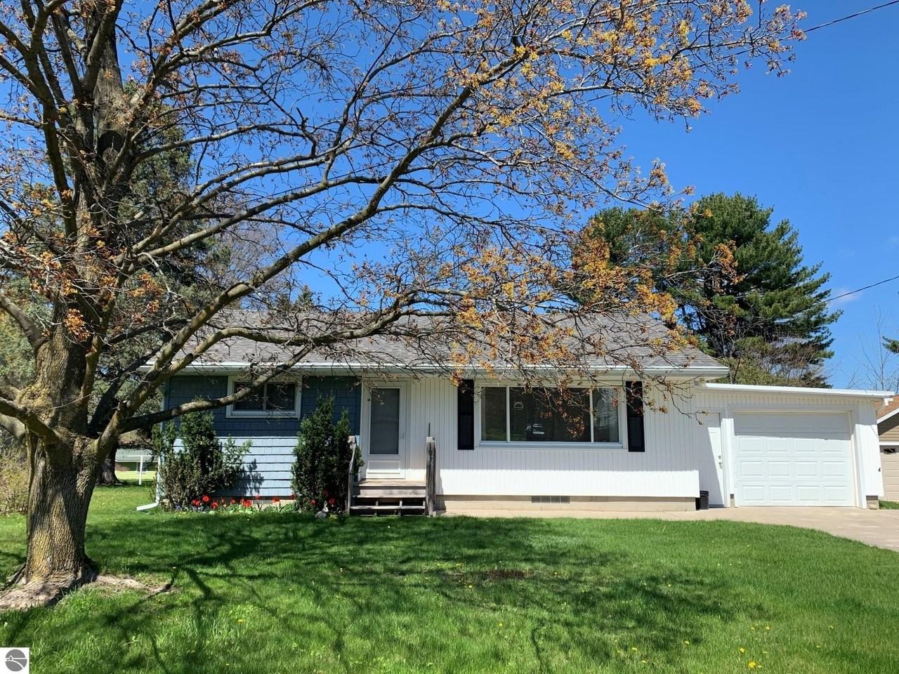 10341 E Grandview Rd - Photo 2 of 15