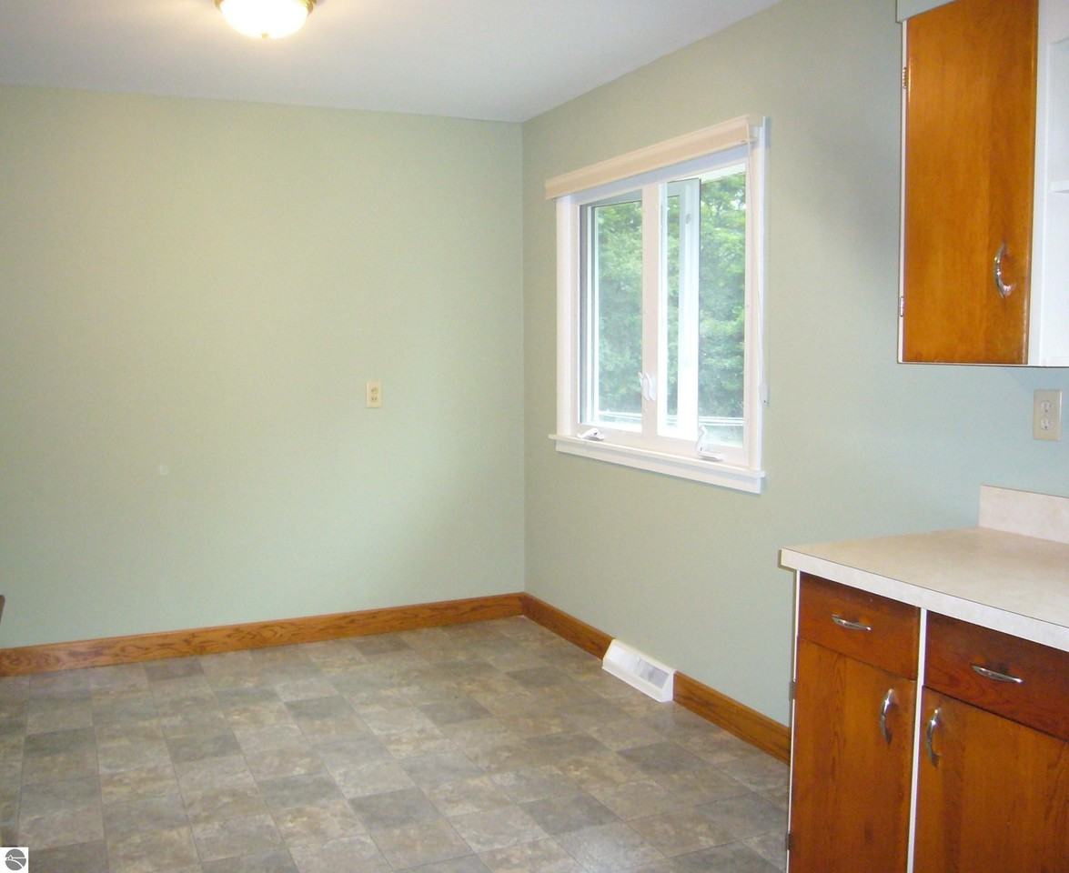 10341 E Grandview Rd - Photo 7 of 15
