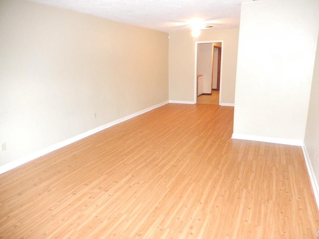 1886 Darryl Dr #B - Photo 4 of 16