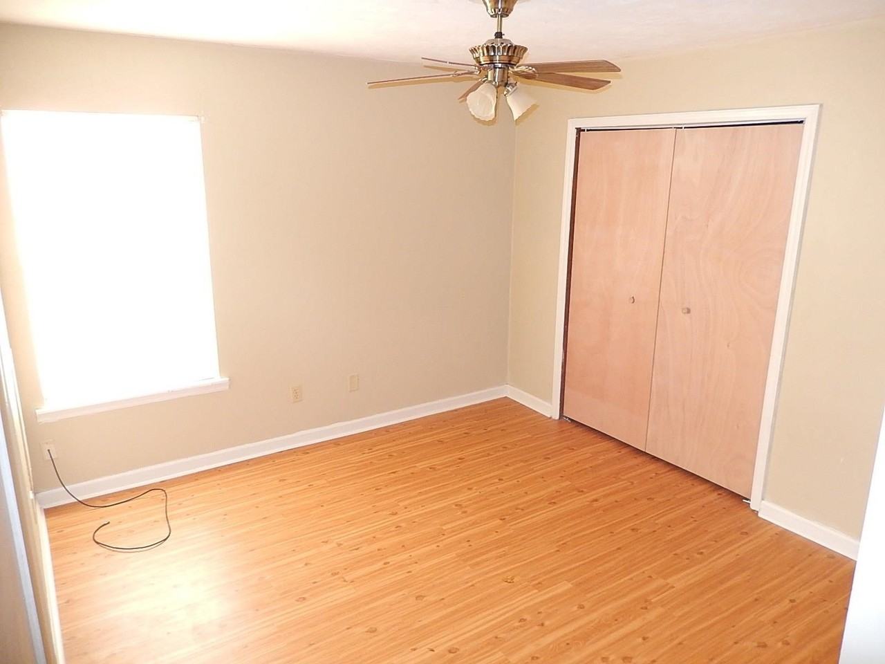 1886 Darryl Dr #B - Photo 7 of 16