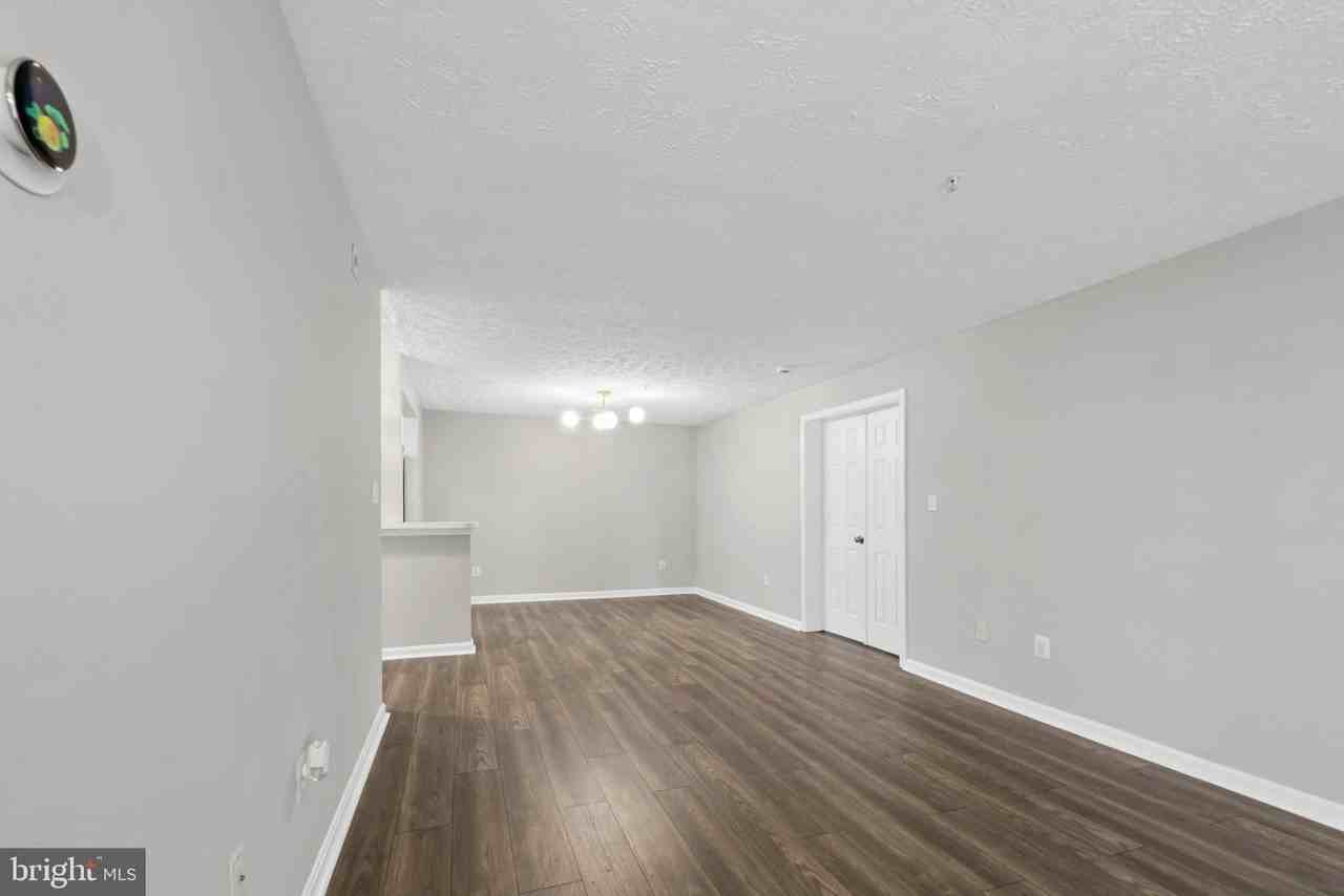 550 Kennington Rd #550 - Photo 4 of 42