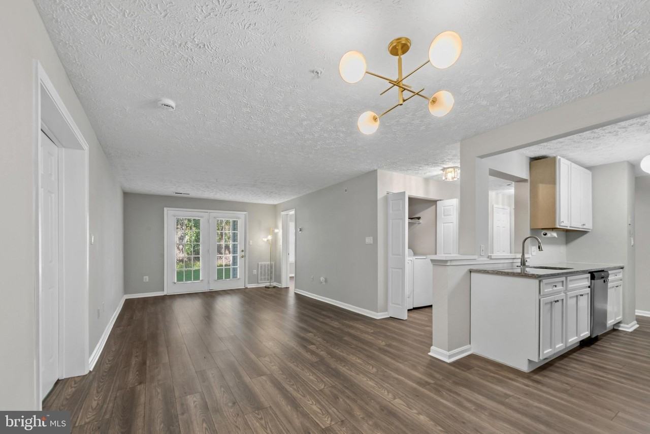550 Kennington Rd #550 - Photo 5 of 42