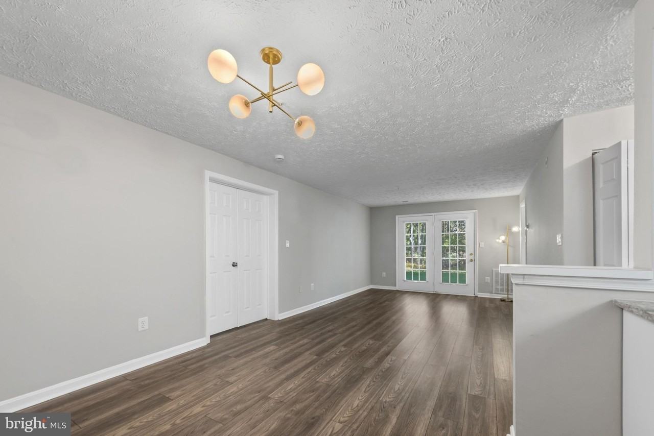 550 Kennington Rd #550 - Photo 6 of 42