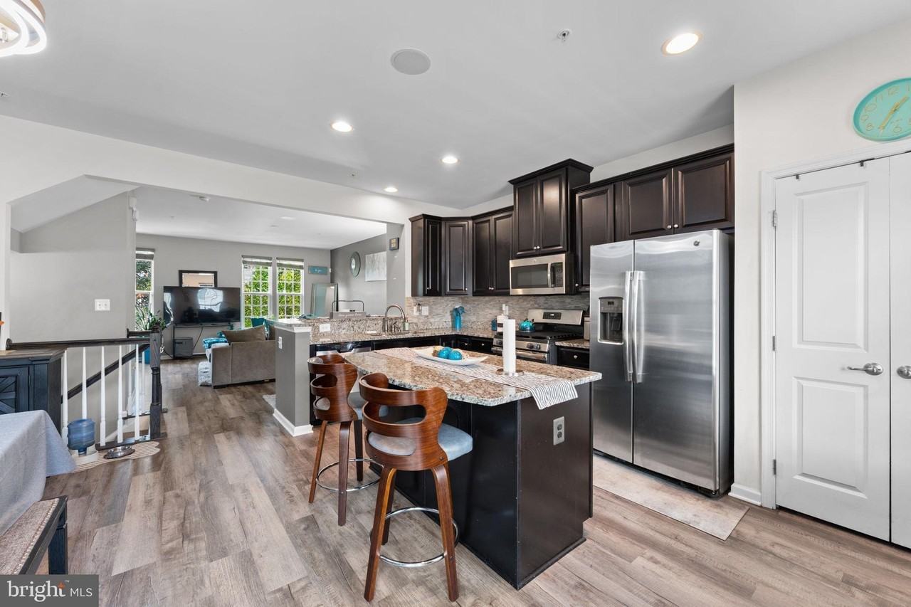 12248 Timberlake Pl - Photo 6 of 30