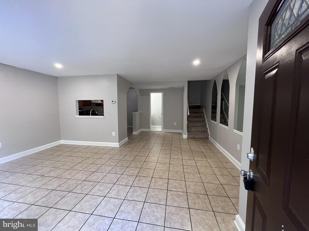 9927 Forest View Pl - Photo 5 of 49