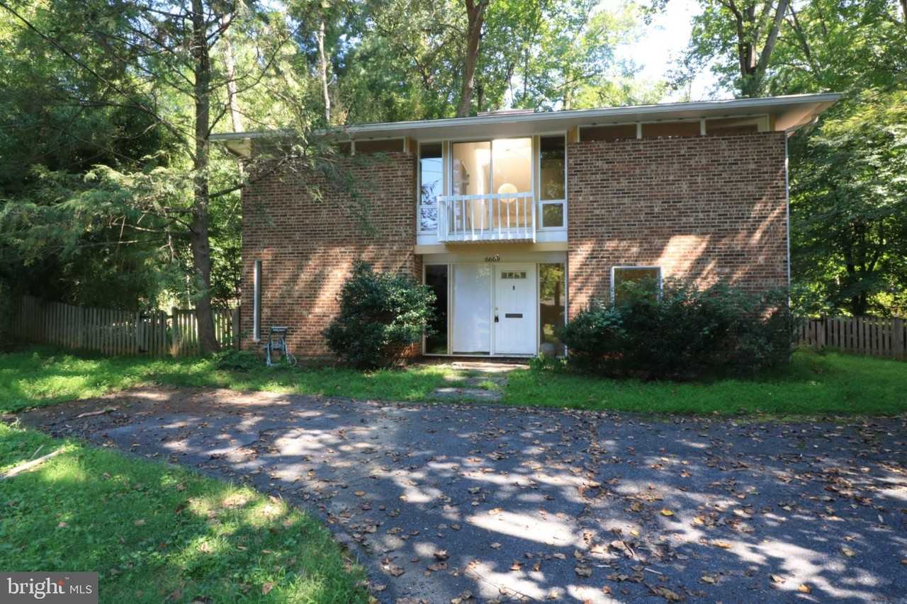 6609 Selkirk Dr