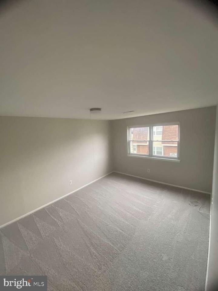 32 Florence Tollgate Pl Unit 5 - Photo 4 of 6