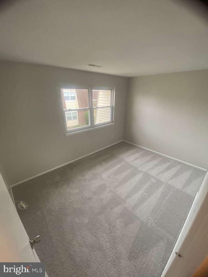 32 Florence Tollgate Pl Unit 5 - Photo 5 of 6