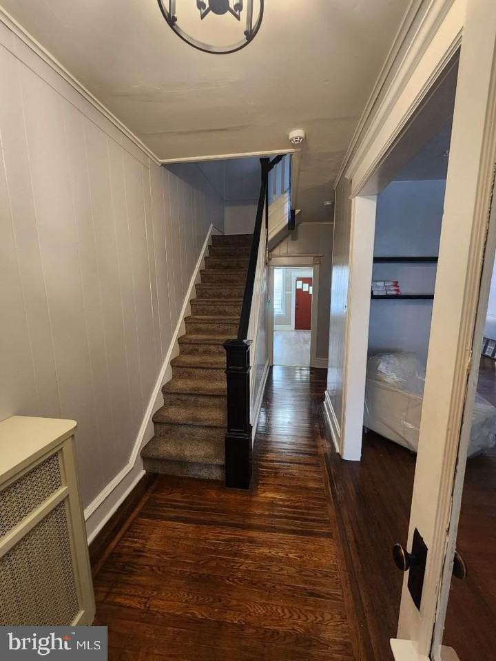 1480 Bradley Ave - Photo 4 of 29
