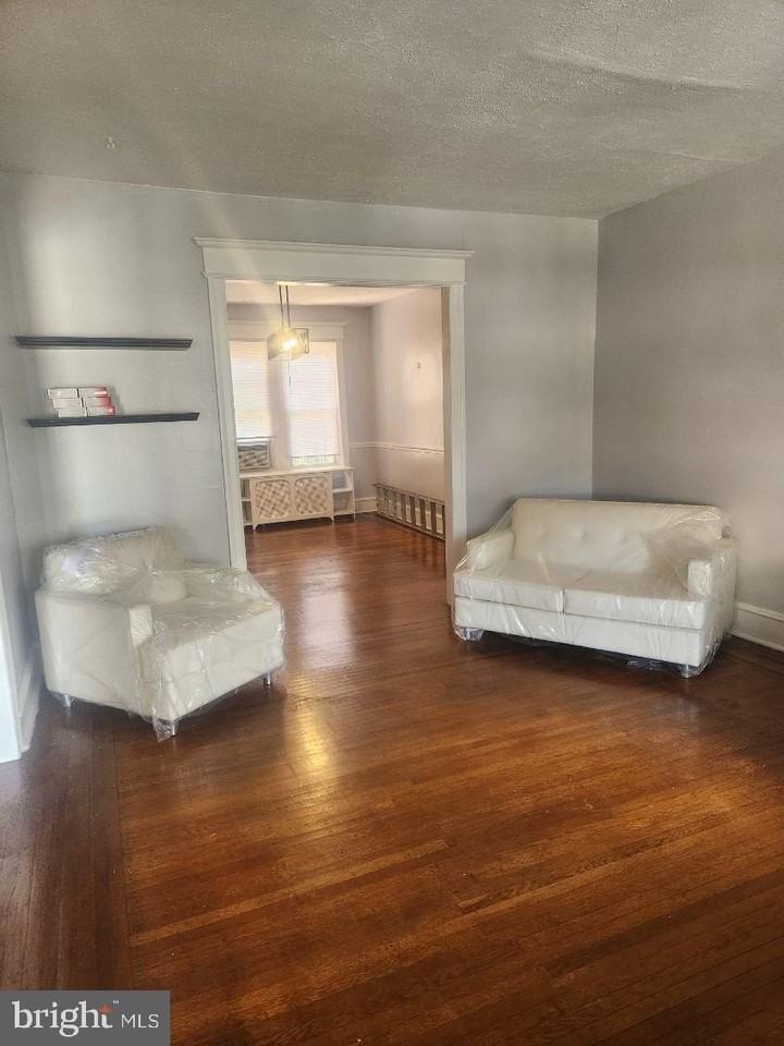 1480 Bradley Ave - Photo 7 of 29