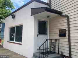 featured image of 254 Cedar St #B