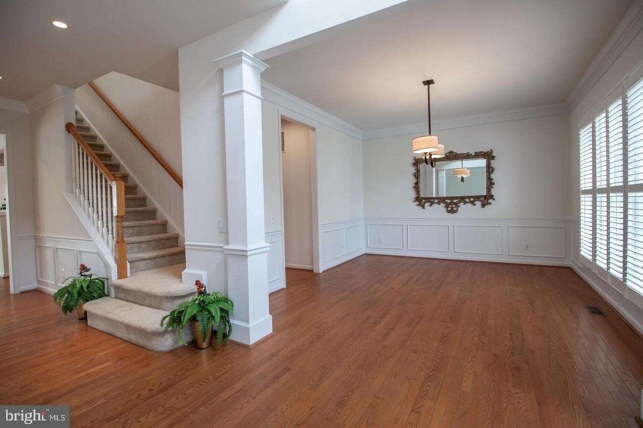 503 Emerson Cir - Photo 4 of 46