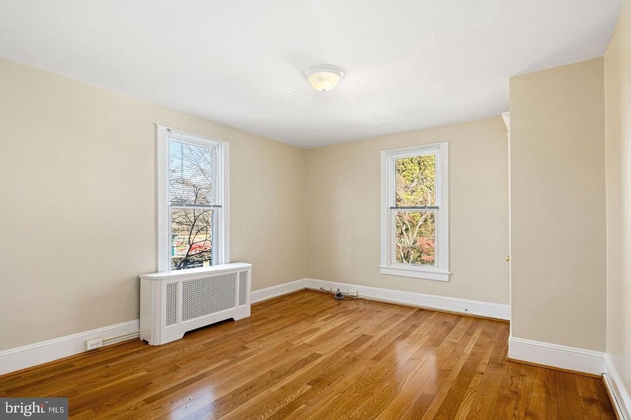 1 N Linden Ave #2ndFL - Photo 5 of 16