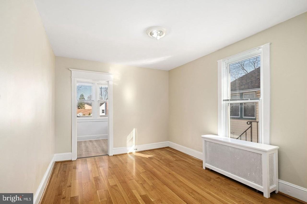 1 N Linden Ave #2ndFL - Photo 6 of 16