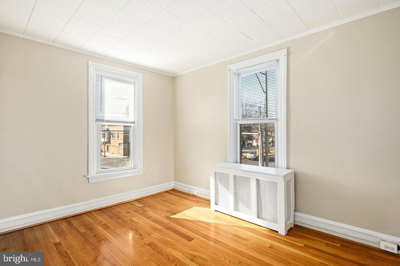 1 N Linden Ave #2ndFL - Photo 7 of 16